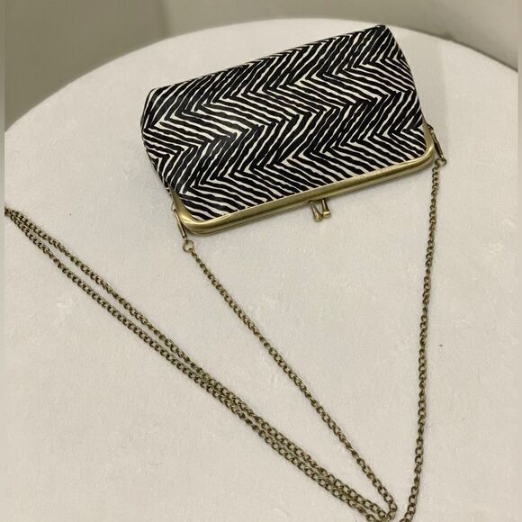 Handmade Genuine Calfskin Kisslock Clutch/Cosmetic bag/Phone Case/Crossbody - Picture 10 of 14